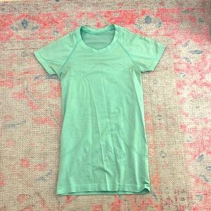 lululemon swiftly tech shirt size 2 mint color